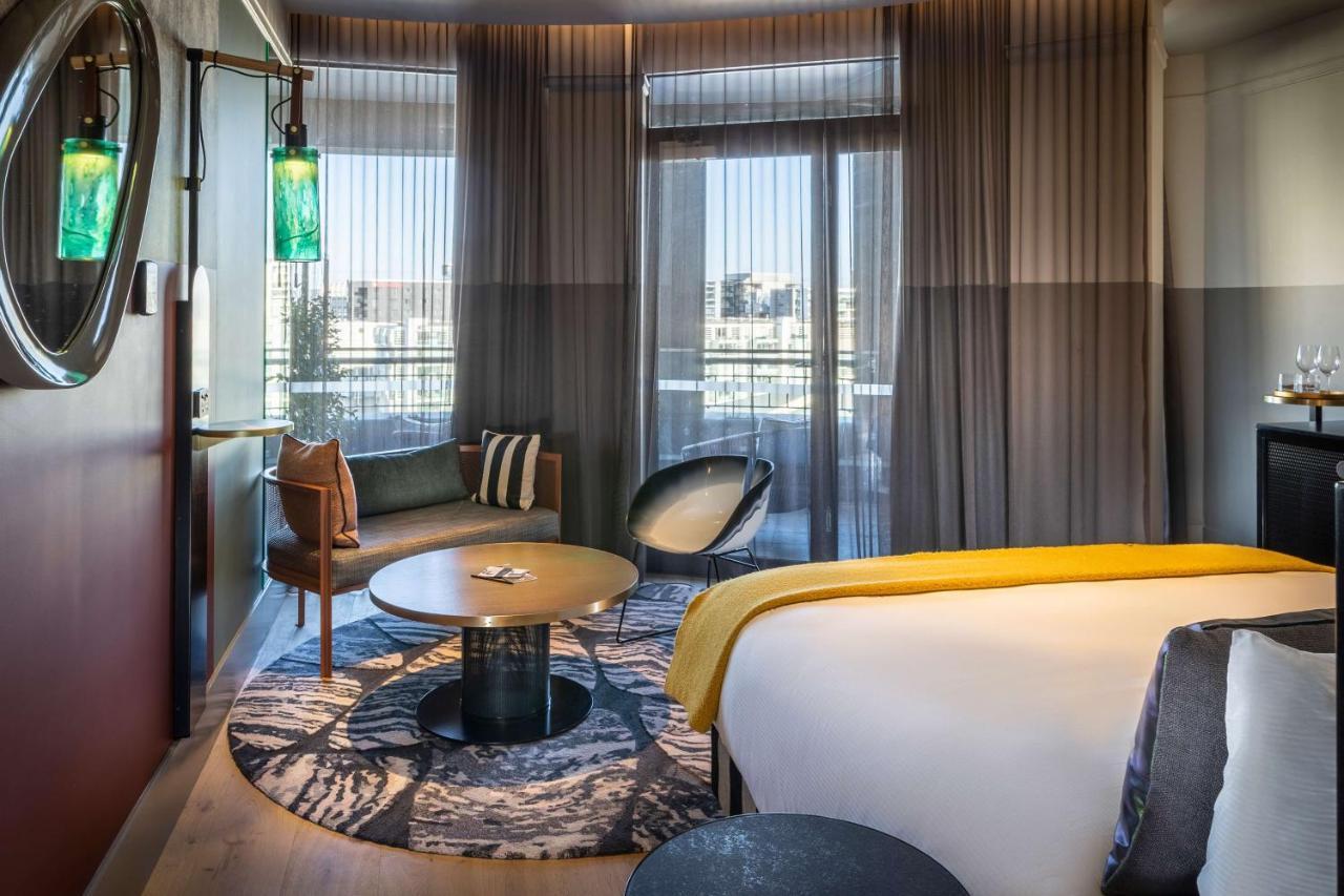 Qt Auckland Hotel Bagian luar foto A room at the hotel