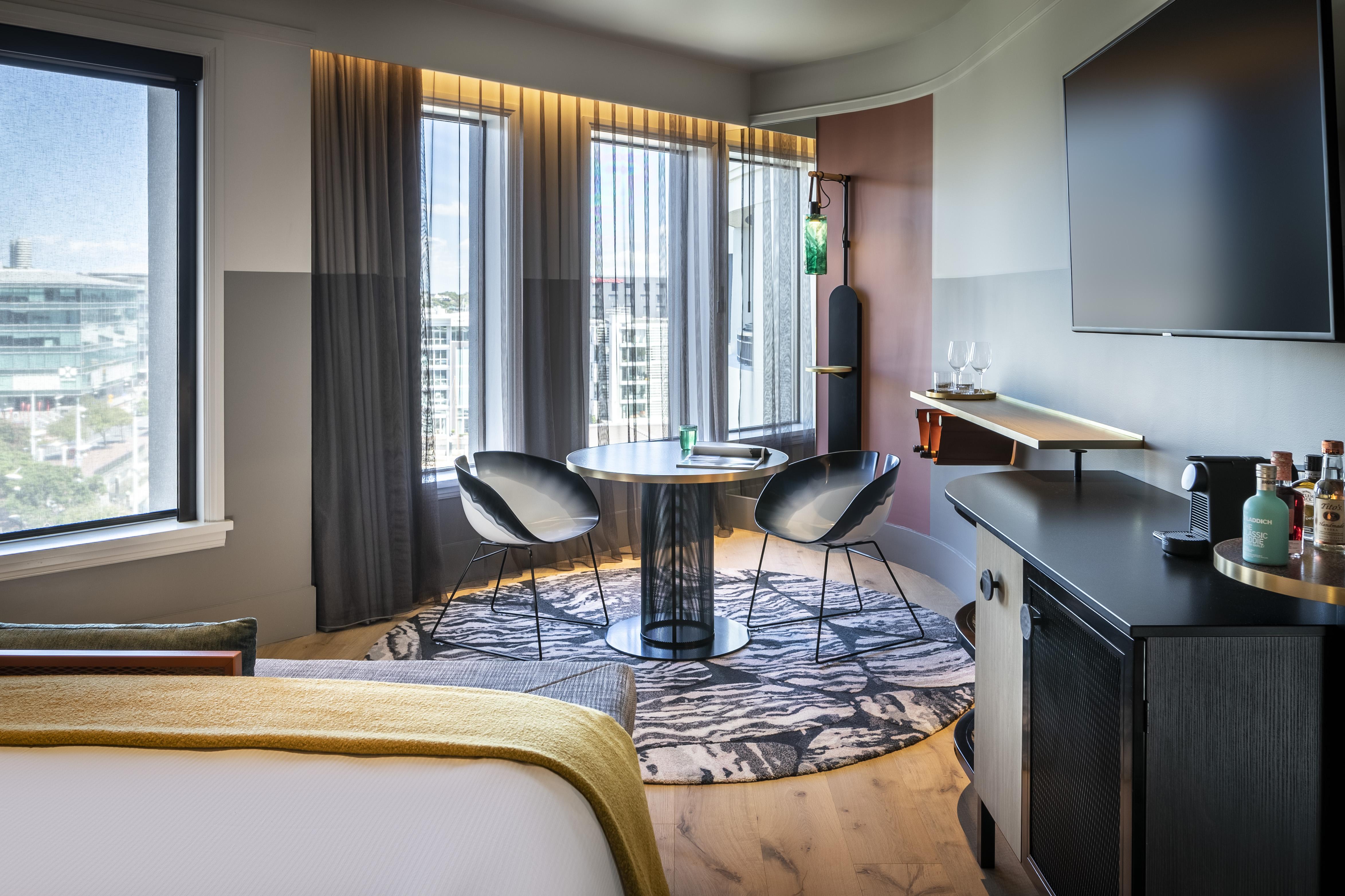 Qt Auckland Hotel Bagian luar foto A suite at the hotel