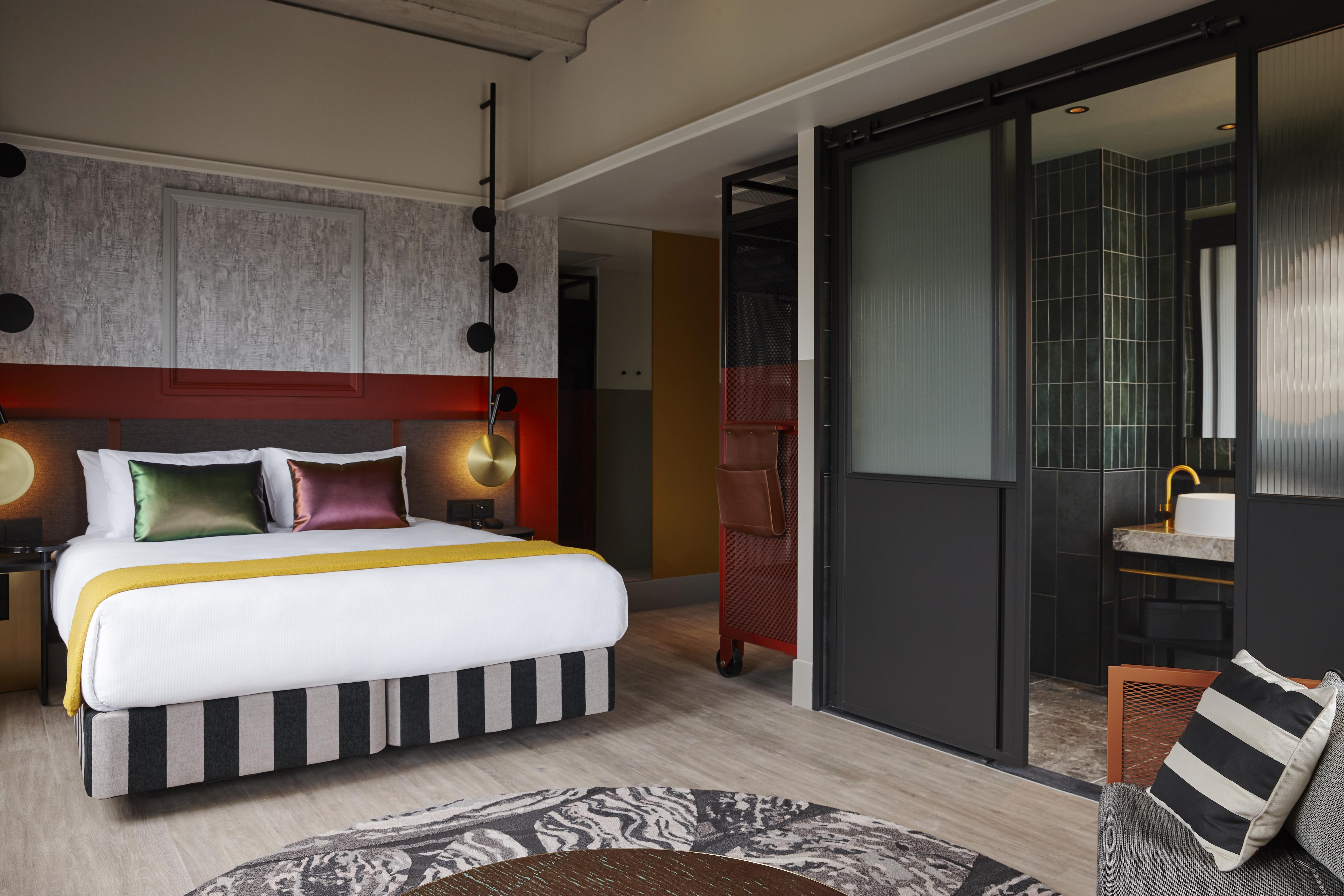 Qt Auckland Hotel Bagian luar foto A room at the hotel