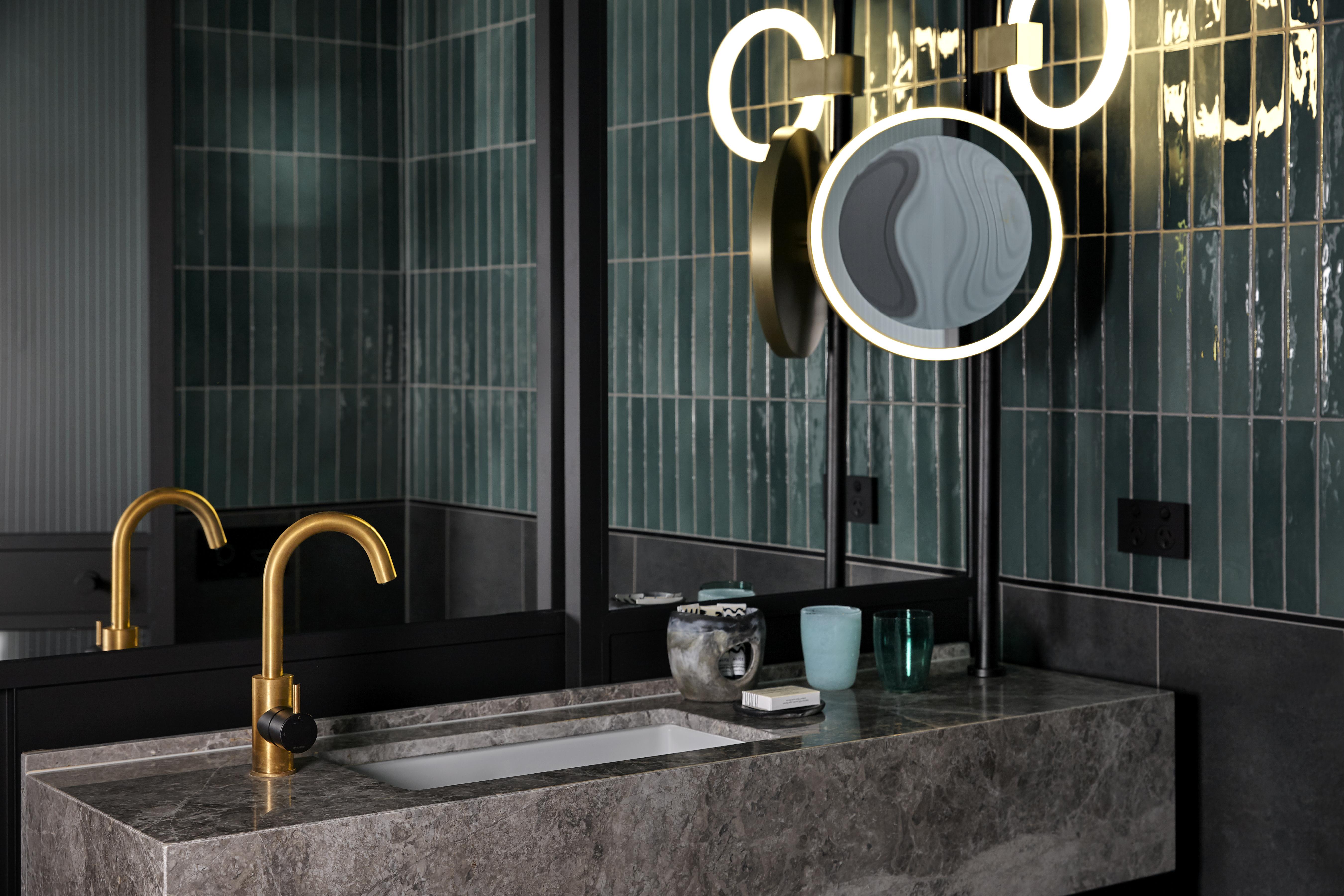 Qt Auckland Hotel Bagian luar foto Bathroom